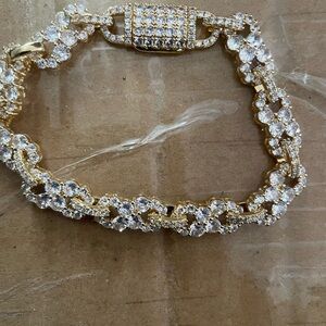 Elegant Gold and Silver Women's Bracelet